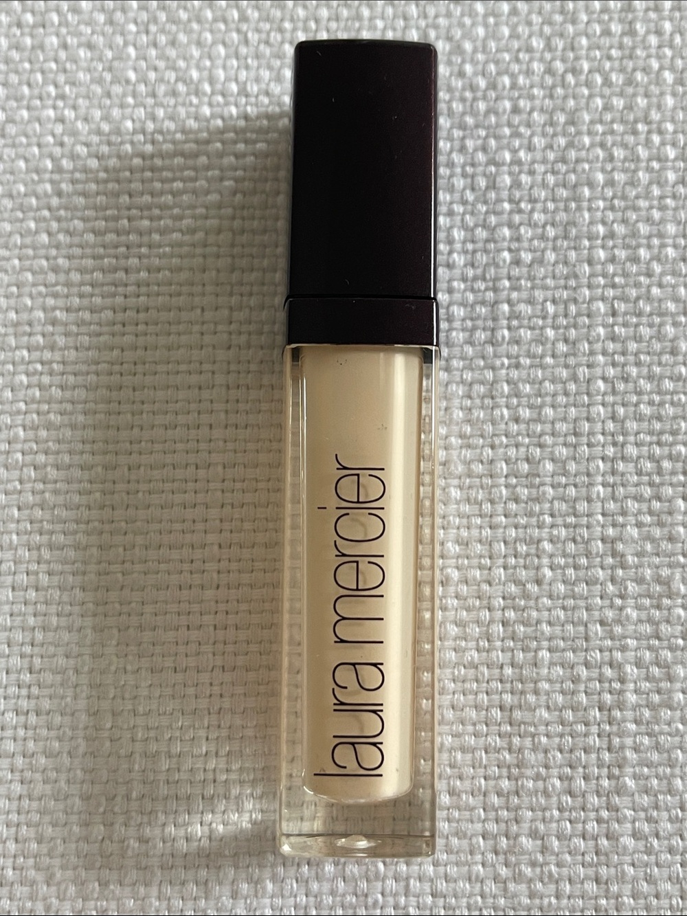 LAURA MERCIER  Radiant eyeshadow primer